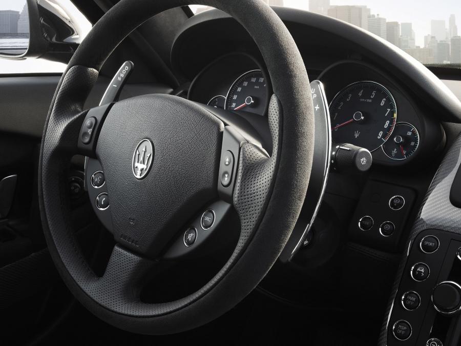  Maserati Quattroporte Sport GT S 2009 года  (фото 98 из 102)